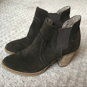 Gap Brown Suede Booties sz 7